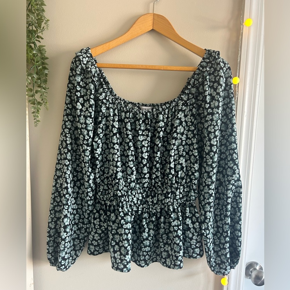 Nine West m Floral Blouse size small